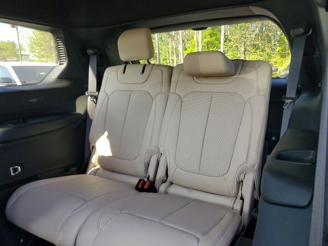 Photo of 2025 Bright White Clearcoat Jeep Grand Cherokee L
