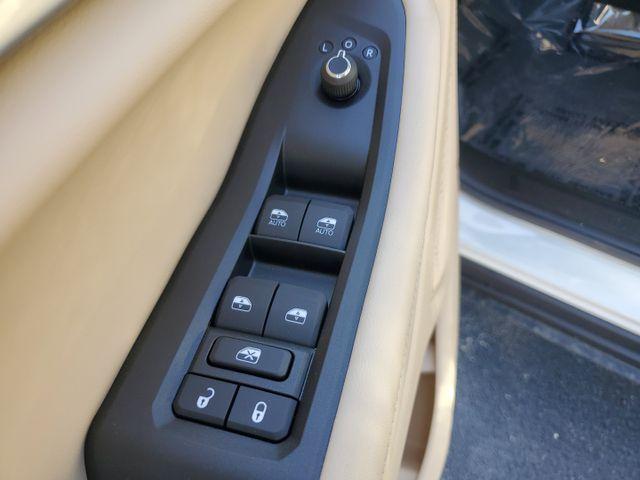 Photo of 2025 Bright White Clearcoat Jeep Grand Cherokee L