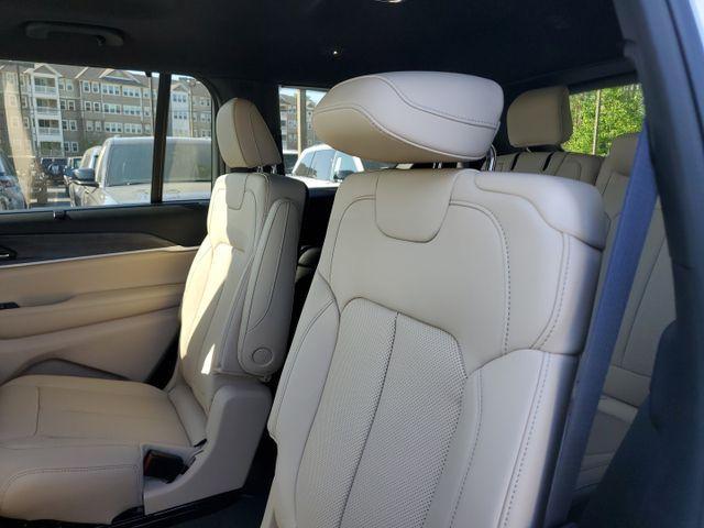 Photo of 2025 Bright White Clearcoat Jeep Grand Cherokee L