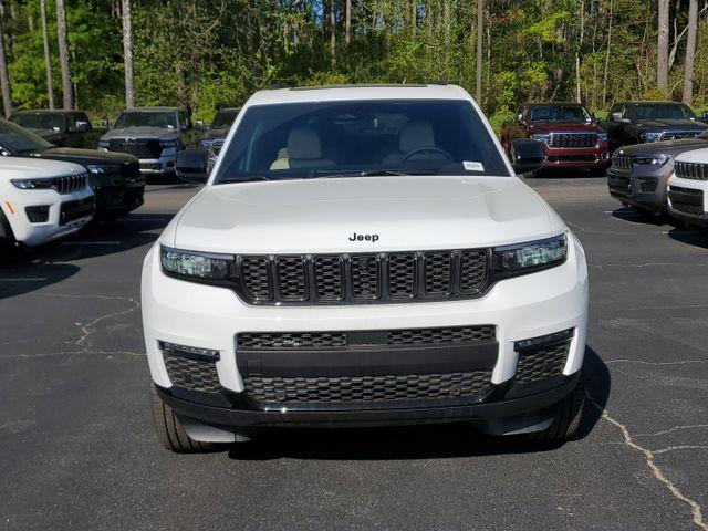 Photo of 2025 Bright White Clearcoat Jeep Grand Cherokee L
