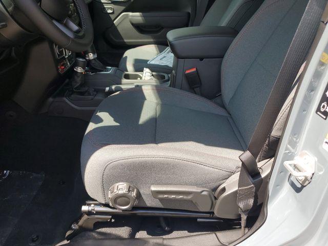 Photo of 2025 Anvil Clearcoat Jeep Wrangler