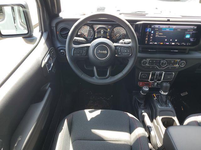 Photo of 2025 Anvil Clearcoat Jeep Wrangler