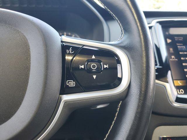 Photo of 2020 Onyx Black Metallic Volvo XC90