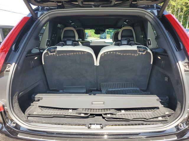 Photo of 2020 Onyx Black Metallic Volvo XC90
