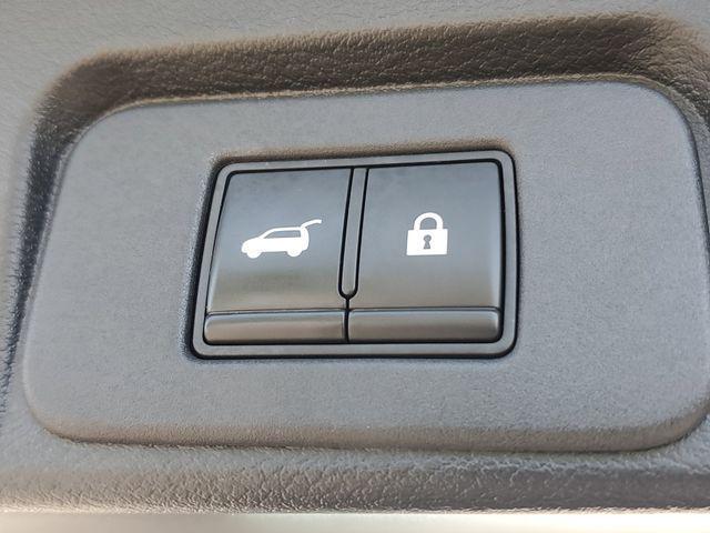 Photo of 2022 Champagne Silver Nissan Rogue
