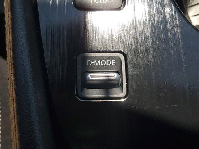 Photo of 2022 Champagne Silver Nissan Rogue