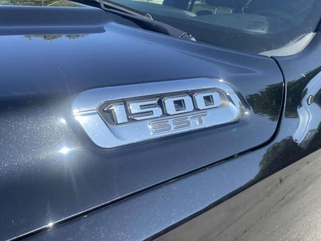 Photo of 2025 Diamond Black RAM 1500