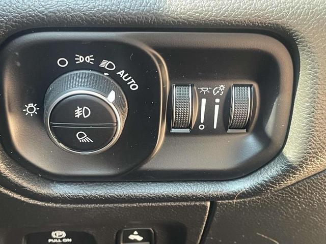 Photo of 2025 Diamond Black RAM 1500