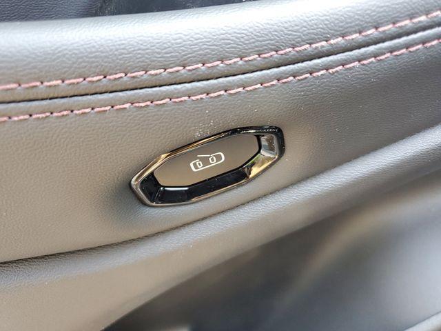 Photo of 2025 Diamond Black Jeep Wagoneer S