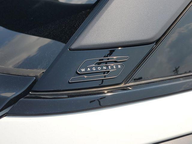 Photo of 2025 Bright White Clearcoat Jeep Wagoneer S