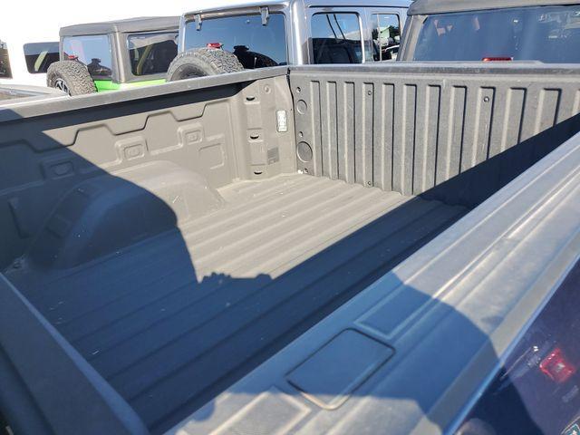 Photo of 2022 Northsky Blue Metallic Chevrolet Silverado 1500 Limited
