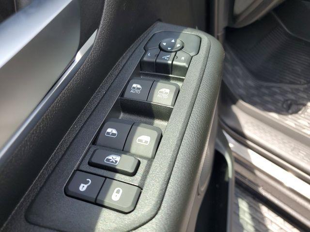 Photo of 2025 Granite Crystal Clearcoat Metallic RAM 1500