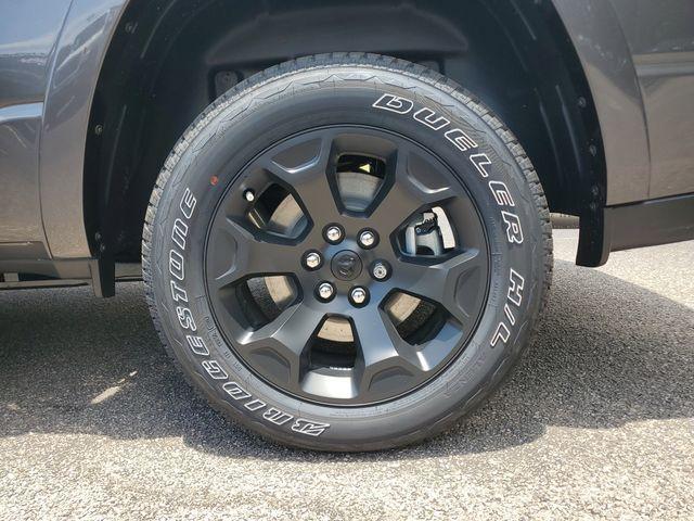 Photo of 2025 Granite Crystal Clearcoat Metallic RAM 1500