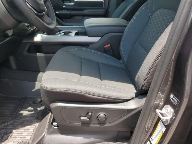 Photo of 2025 Granite Crystal Clearcoat Metallic RAM 1500