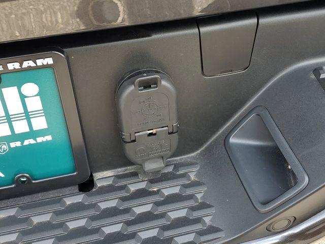 Photo of 2025 Granite Crystal Clearcoat Metallic RAM 1500
