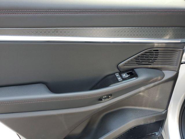 Photo of 2025 Silver Zynith Clearcoat Jeep Wagoneer S