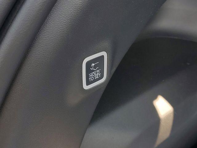 Photo of 2025 Silver Zynith Clearcoat Jeep Wagoneer S
