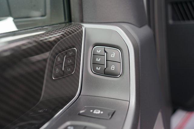 Photo of 2025 Oxford White Ford F-250