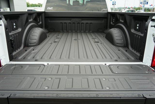 Photo of 2025 Oxford White Ford F-250
