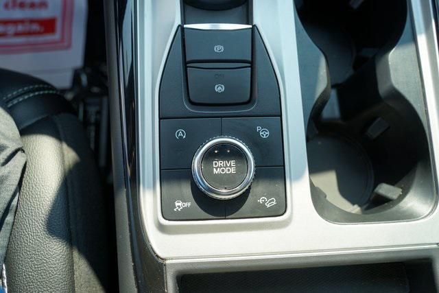 Photo of 2022 Gray Metallic Ford Explorer
