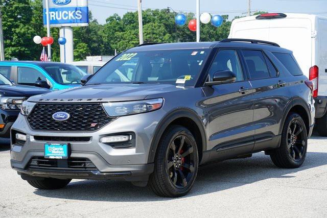 Photo of 2022 Gray Metallic Ford Explorer