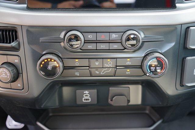 Photo of 2025 Black Metallic Ford F-150