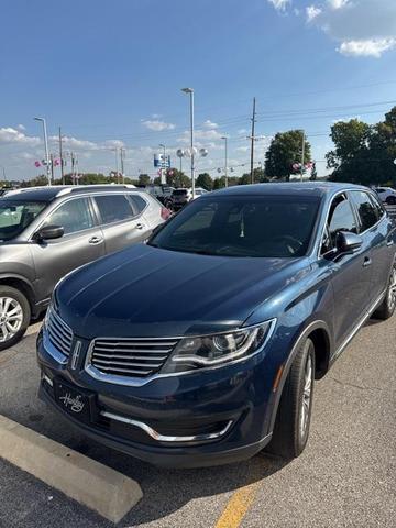 Photo of 2017 Midnight Sapphire Blue Metallic Lincoln MKX