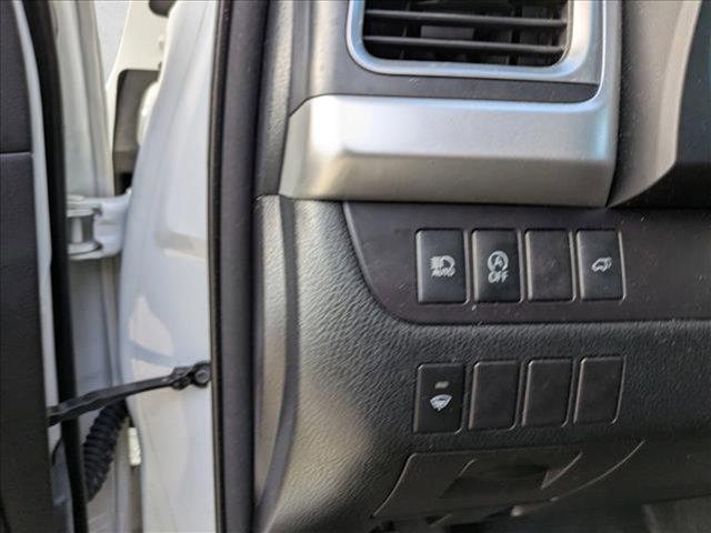 Photo of 2018 Blizzard Pearl Toyota Highlander