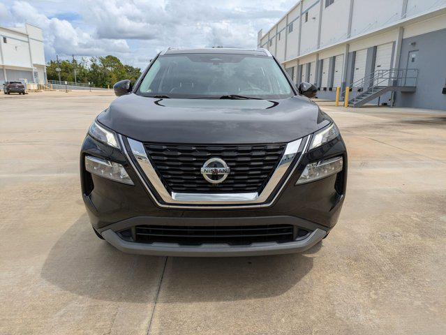 Photo of 2021 Super Black Nissan Rogue
