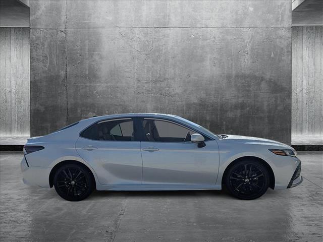Photo of 2022 Wind Chill Pearl Toyota Camry
