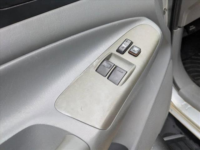 Photo of 2005 Silver Streak Mica Toyota Tacoma