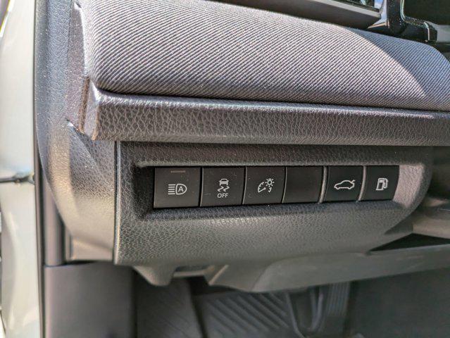 Photo of 2025 Ice Cap Toyota Camry