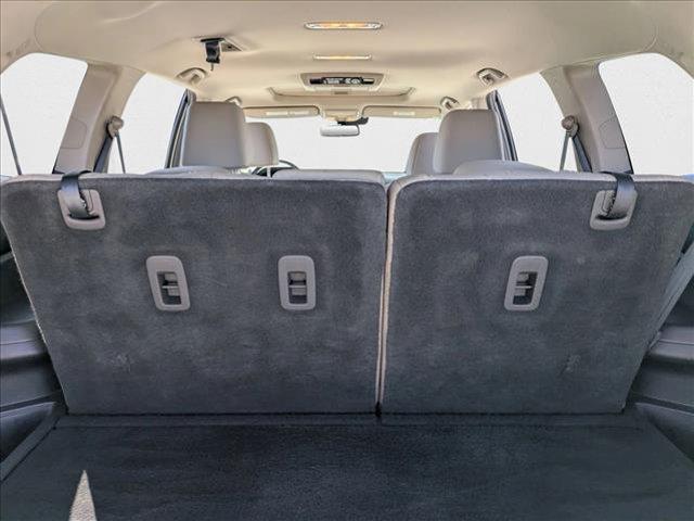 Photo of 2016 White Diamond Pearl Honda Pilot