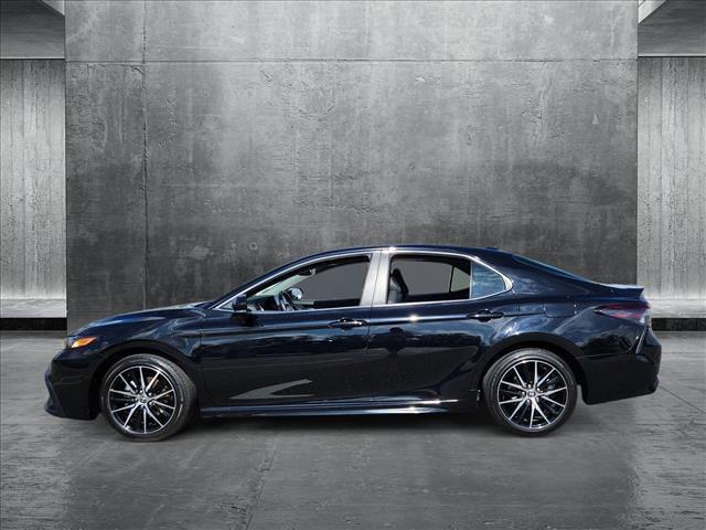 Photo of 2024 Midnight Black Metallic Toyota Camry