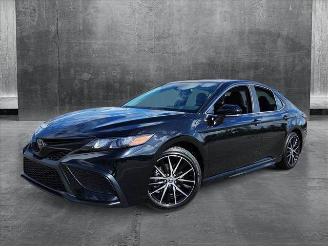 Photo of 2024 Midnight Black Metallic Toyota Camry