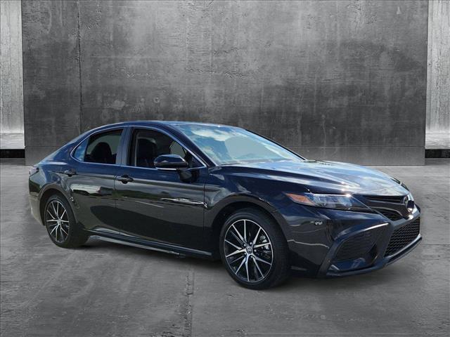 Photo of 2024 Midnight Black Metallic Toyota Camry