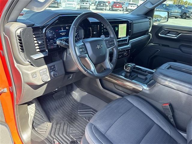 Photo of 2022 Red Chevrolet Silverado 1500