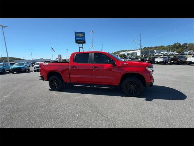 Photo of 2022 Red Chevrolet Silverado 1500