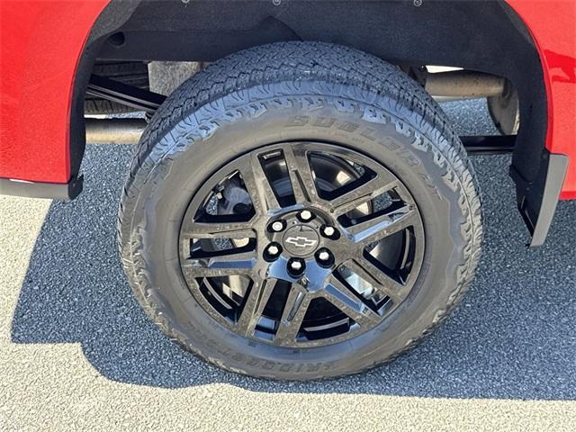 Photo of 2022 Red Chevrolet Silverado 1500