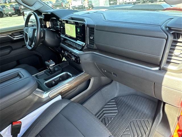 Photo of 2022 Red Chevrolet Silverado 1500