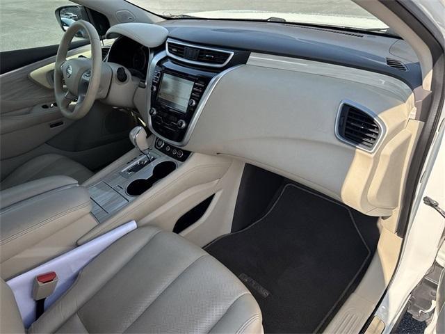 Photo of 2017 White Nissan Murano