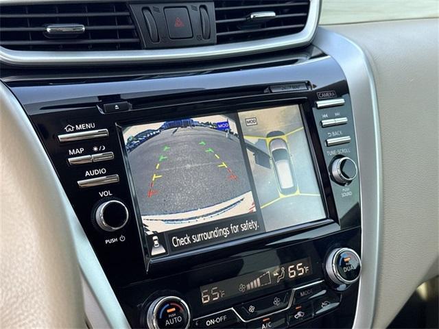 Photo of 2017 White Nissan Murano