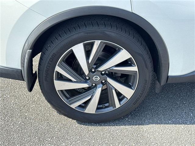Photo of 2017 White Nissan Murano