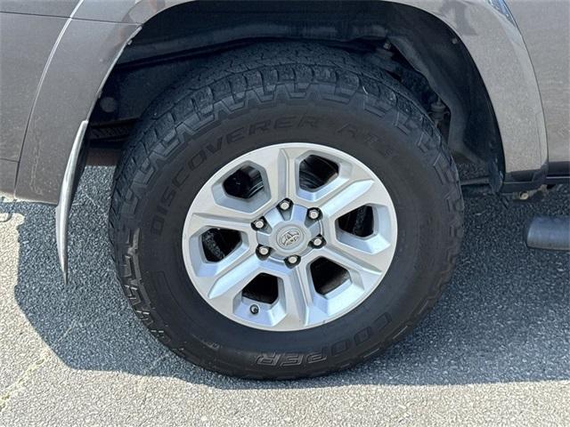 Photo of 2015 Magnetic Gray Toyota 4Runner