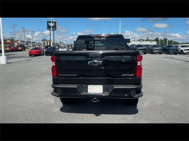 Photo of 2024 Black Chevrolet Silverado 1500
