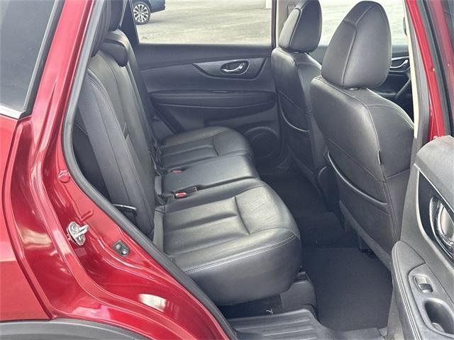 Photo of 2015 Cayenne Red Nissan Rogue