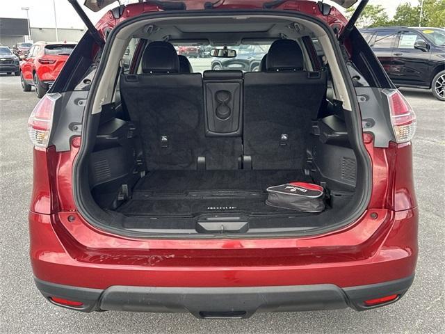 Photo of 2015 Cayenne Red Nissan Rogue