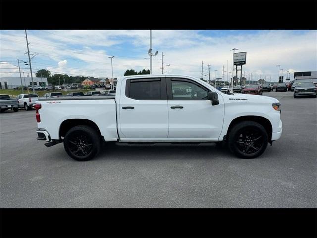 Photo of 2022 Summit White Chevrolet Silverado 1500
