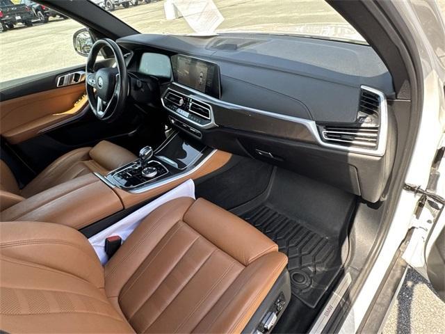 Photo of 2022 White Metallic BMW X5