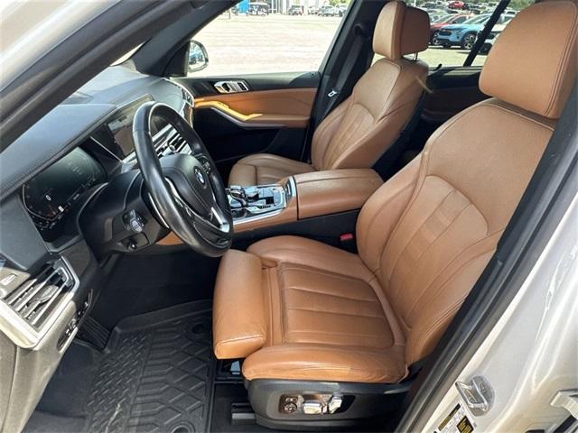 Photo of 2022 White Metallic BMW X5